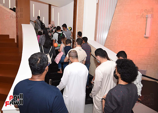 رئيس الوزراء يتفقد الجناح المصري المشارك في معرض إكسبو 2020 دبي   (12)