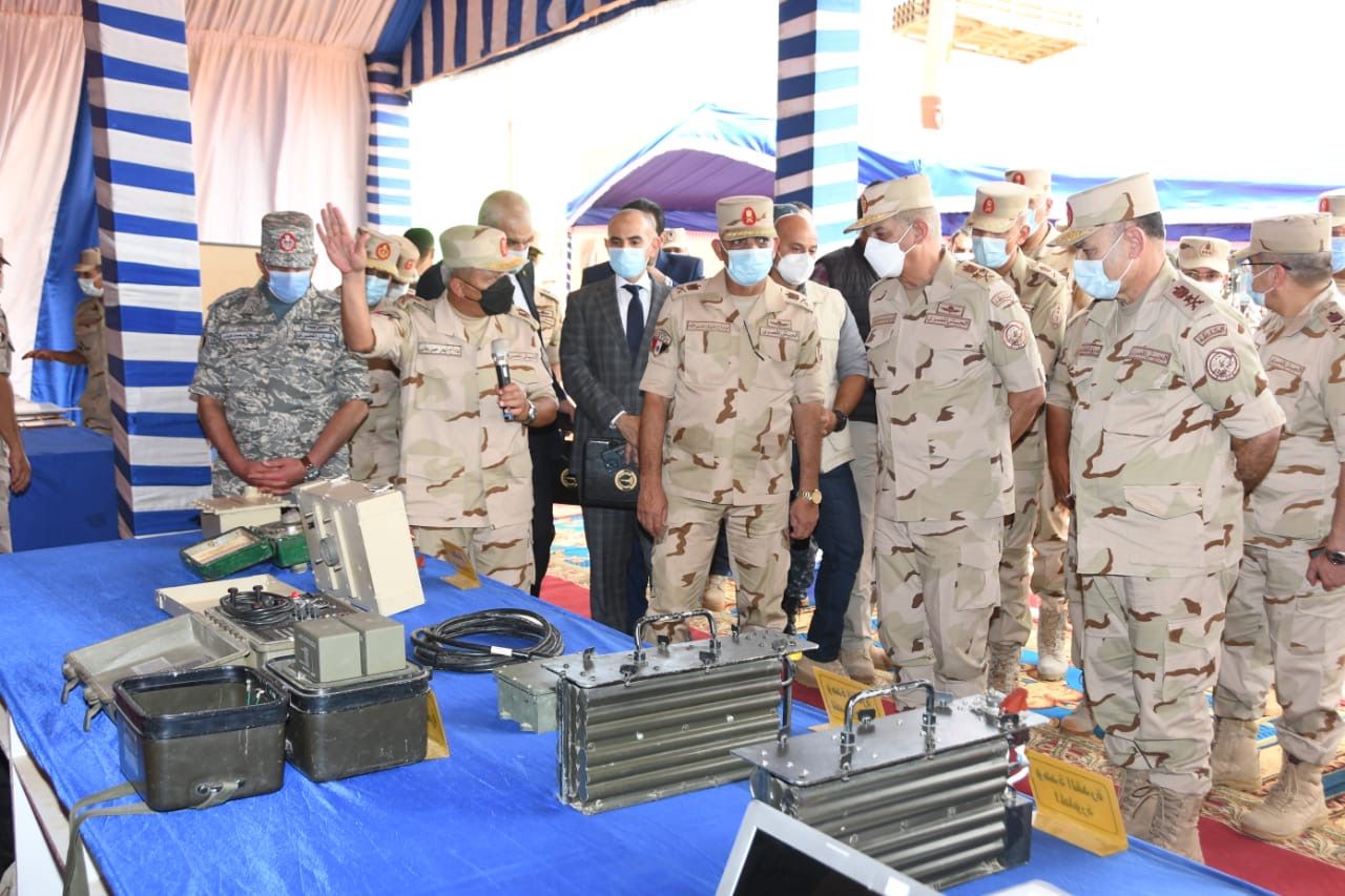 البيان العملى (مجد-16) الذى تنفذه عناصر من إدارة المدفعية بالذخيرة الحية (5)