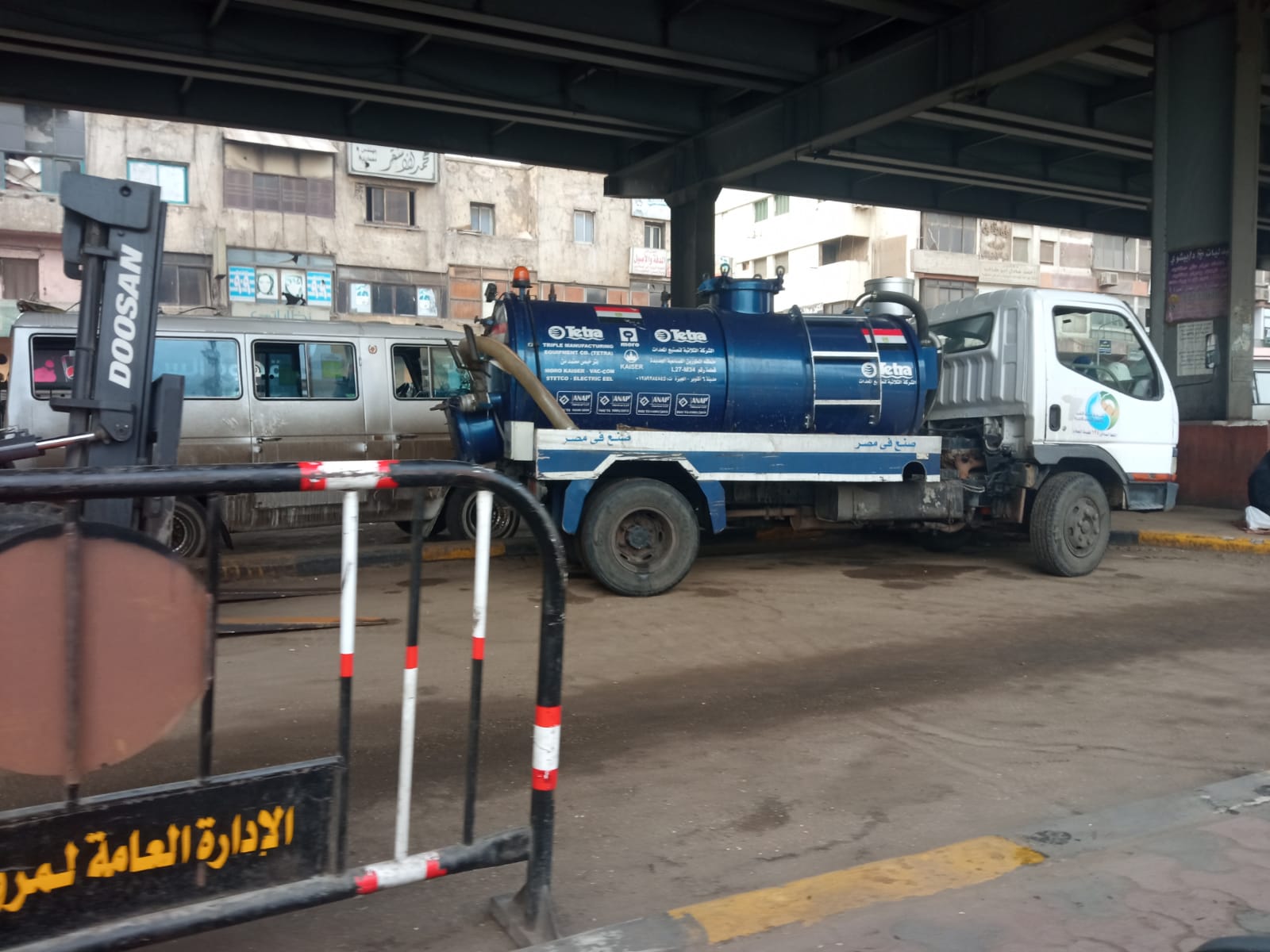 انتشار معدات شفط مياه الامطار بالشوارع (8)