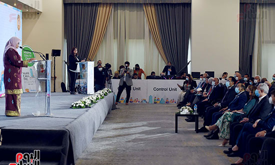 حضور رئيس الوزراء مؤتمراليوم العالمى للمدن بالاقصر  (20)