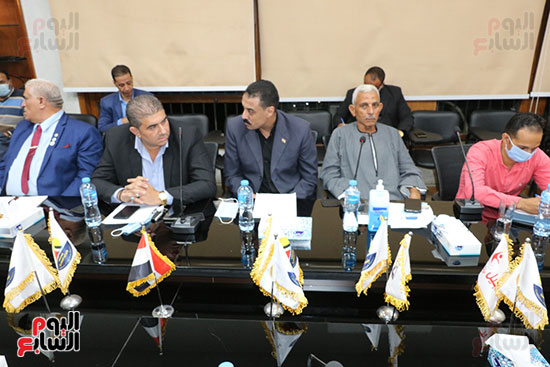 اجتماع-أمانات-العمال-بالأحزاب-السياسية-المصرية-(5)