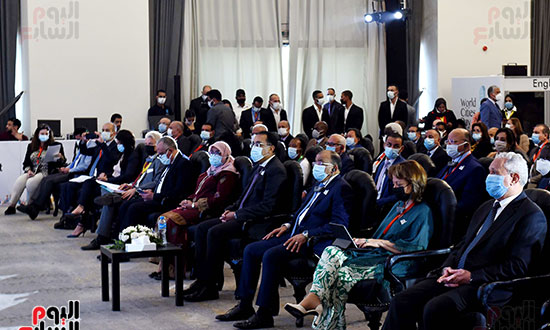 حضور رئيس الوزراء مؤتمراليوم العالمى للمدن بالاقصر  (13)