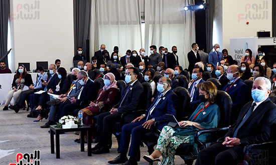 حضور رئيس الوزراء مؤتمراليوم العالمى للمدن بالاقصر  (12)