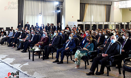 حضور رئيس الوزراء مؤتمراليوم العالمى للمدن بالاقصر  (11)