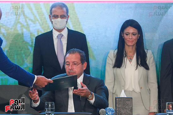 توقيع عقود ترسيه مشروع الربط الكهربائى (10)