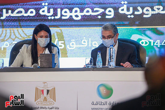 توقيع عقود ترسيه مشروع الربط الكهربائى (25)