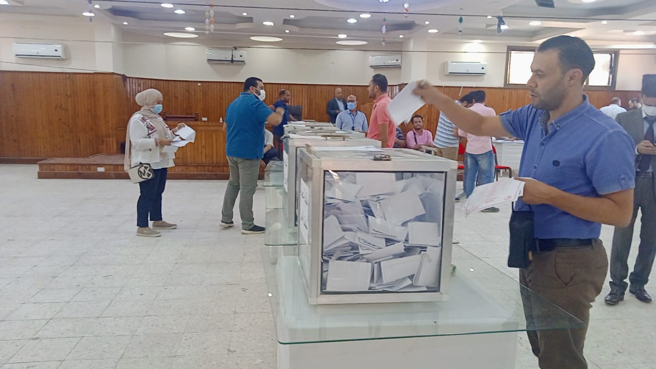 انتخابات التجديد النصفى لنقابة الأطباء بكفر الشيخ (6)