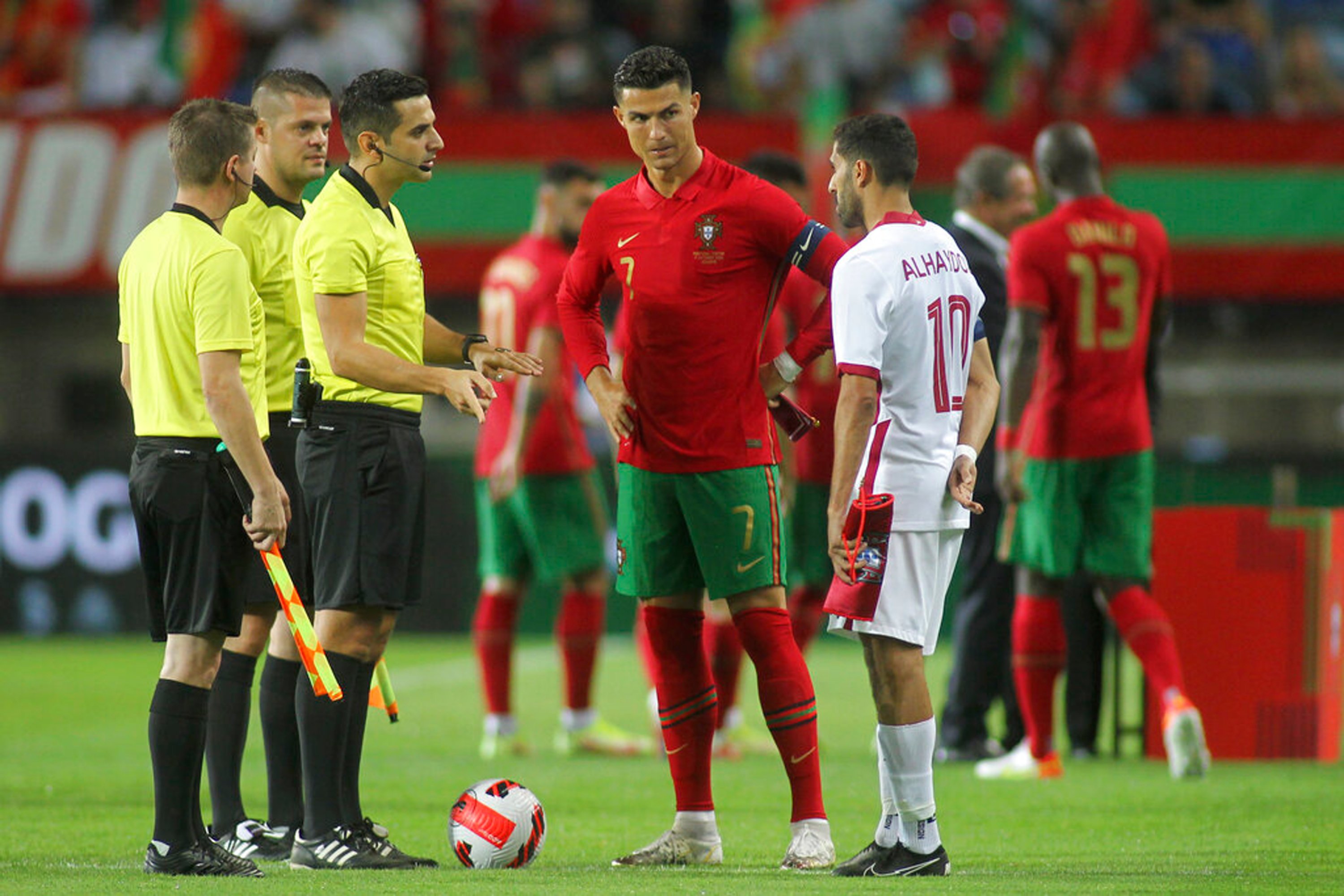 البرتغال ضد قطر (2)