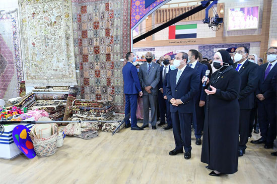 جولة الرئيس فى معرض تراثنا (30)