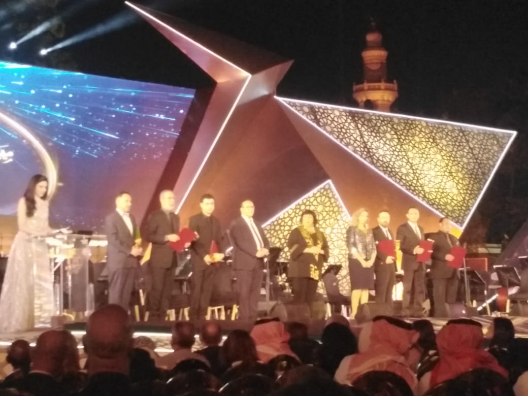 تكريم مدحت العدل ومحمد ضياء وعبادي الجوهر في افتتاح مهرجان الموسيقي (1)