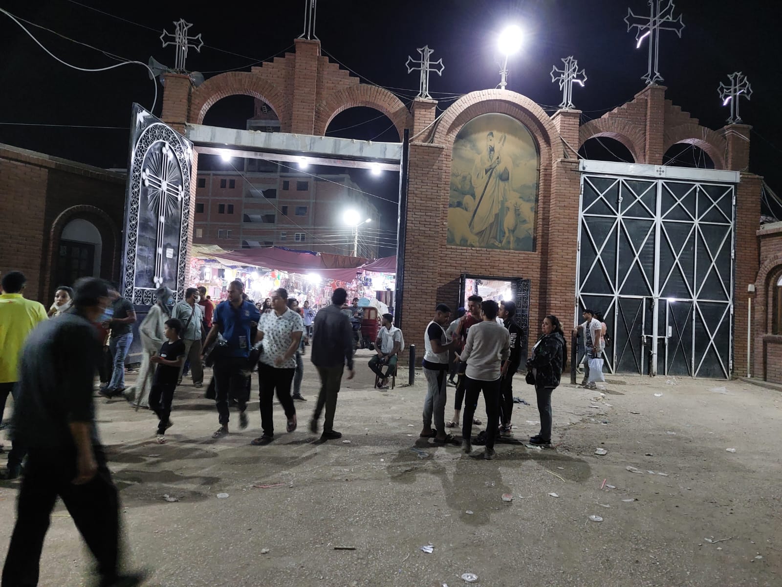 دير مارجرجس يستقبل الأقباط فى اليوم الثانى للمولد السنوى دير مارجرجس يستقبل الأقباط فى اليوم الثانى للمولد السنوى