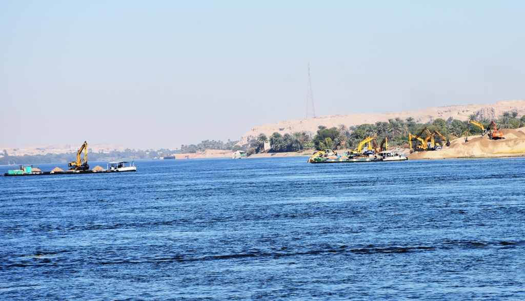 الكراكات اثناء العمل