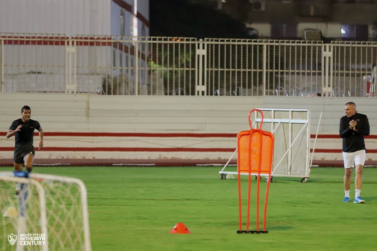كارتيرون يحمس طارق حامد