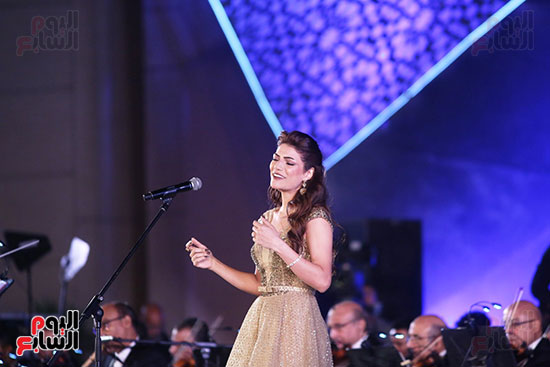 الفنانة صابرين النجيلى