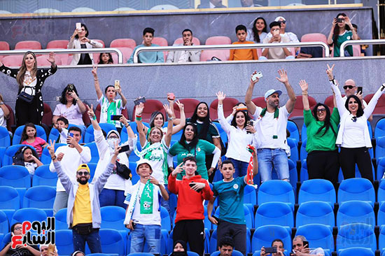 جماهير منتخب الجزائر في ستاد القاهرة (2)