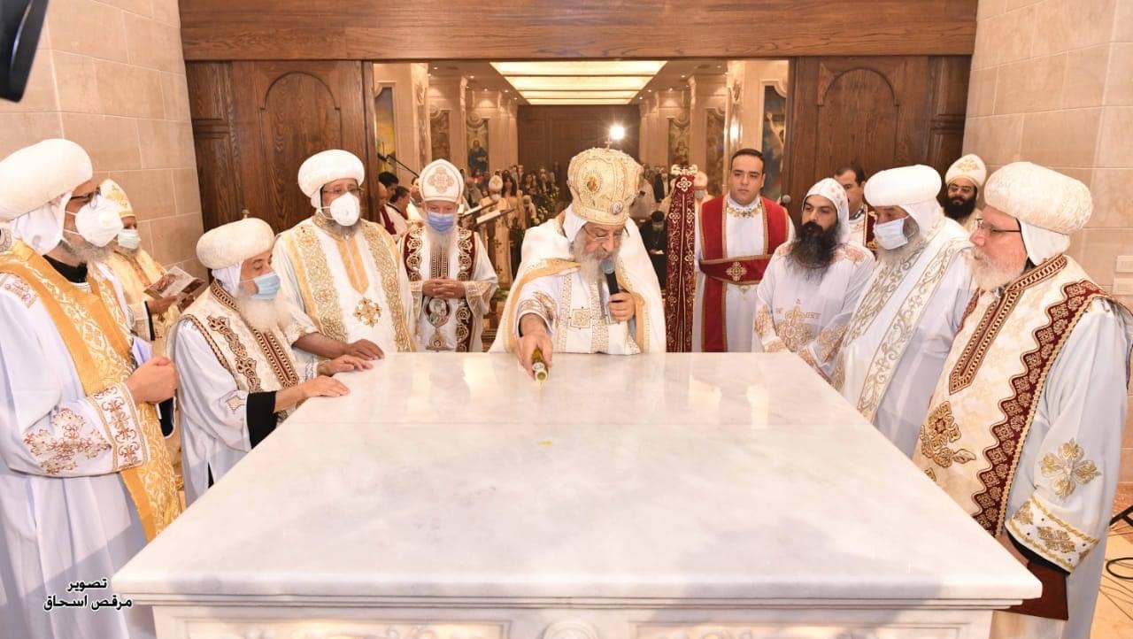 قداسة البابا تواضروس الثاني خلال تدشين كنيسة السيدة العذراء