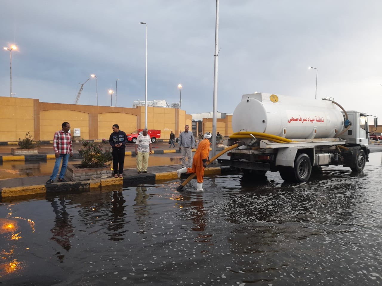 امطاًر في البحر الاحمر