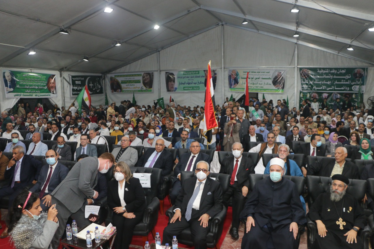 الوفد يحتفل بعيد الجهاد بحضور أعضاء مجلسي النواب والشيوخ   (7)