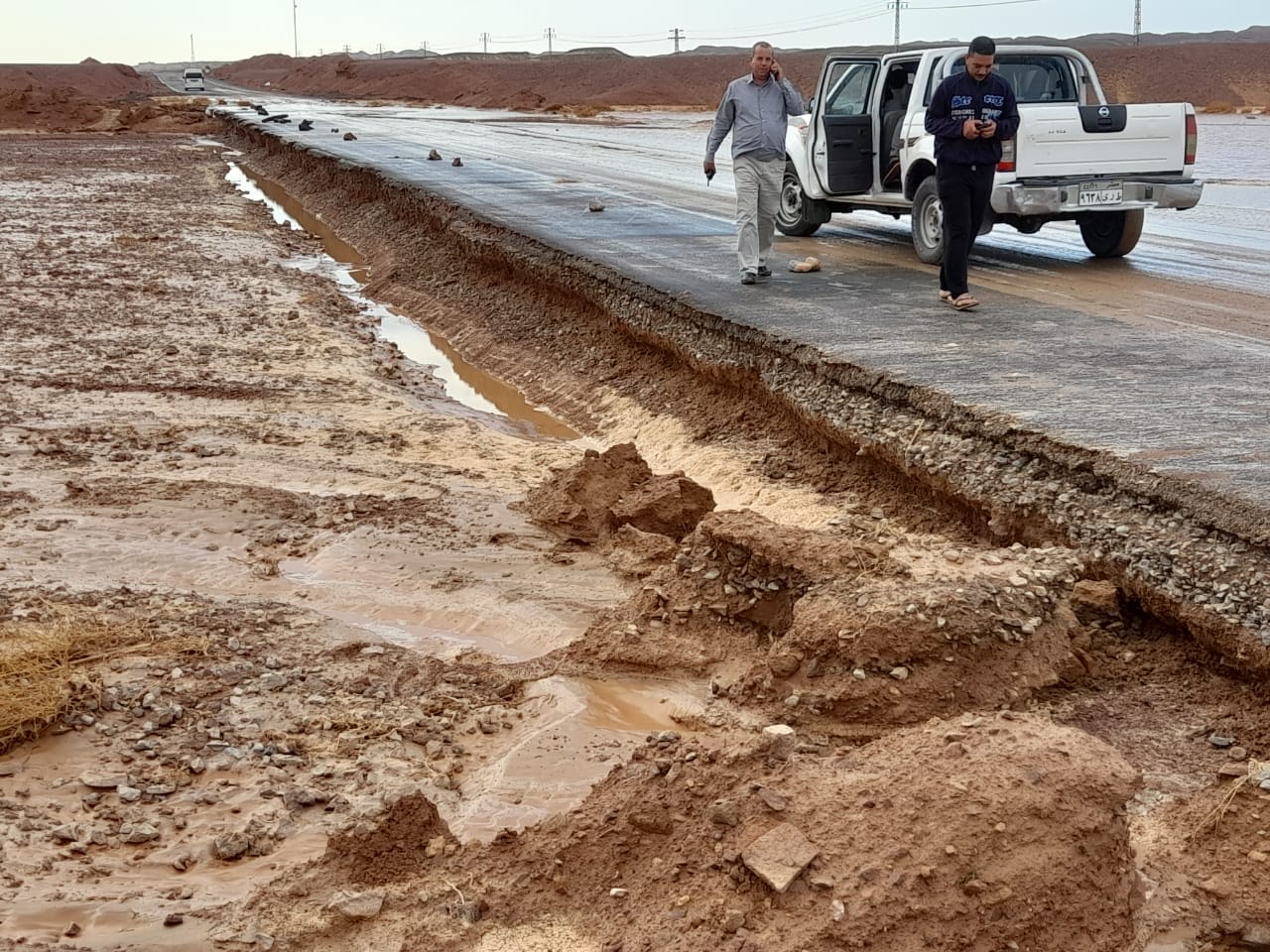 ازالة اثار الامطار بسفاجا