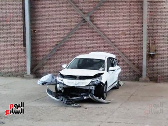 احدى السيارات التى تعرضت لحادث