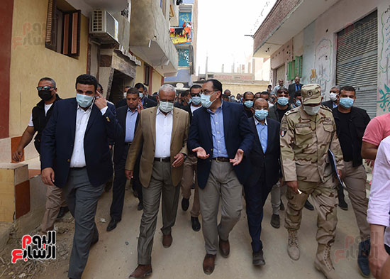 زيارة رئيس الوزراء لقرية عامر (1)