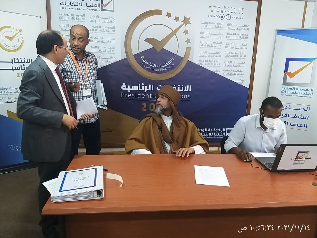 سيف الإسلام القذافى يتقدم بأوراق ترشحه لانتخابات الرئاسة الليبية (4)