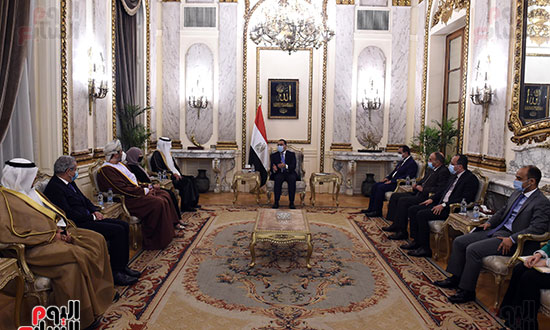 رئيس الوزراء يستقبل أعضاء المجلس التنفيذي للمنظمة العربية للتنمية الإدارية  (2)