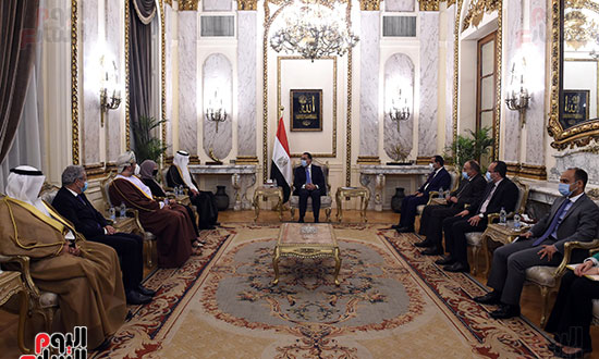 رئيس الوزراء يستقبل أعضاء المجلس التنفيذي للمنظمة العربية للتنمية الإدارية  (4)