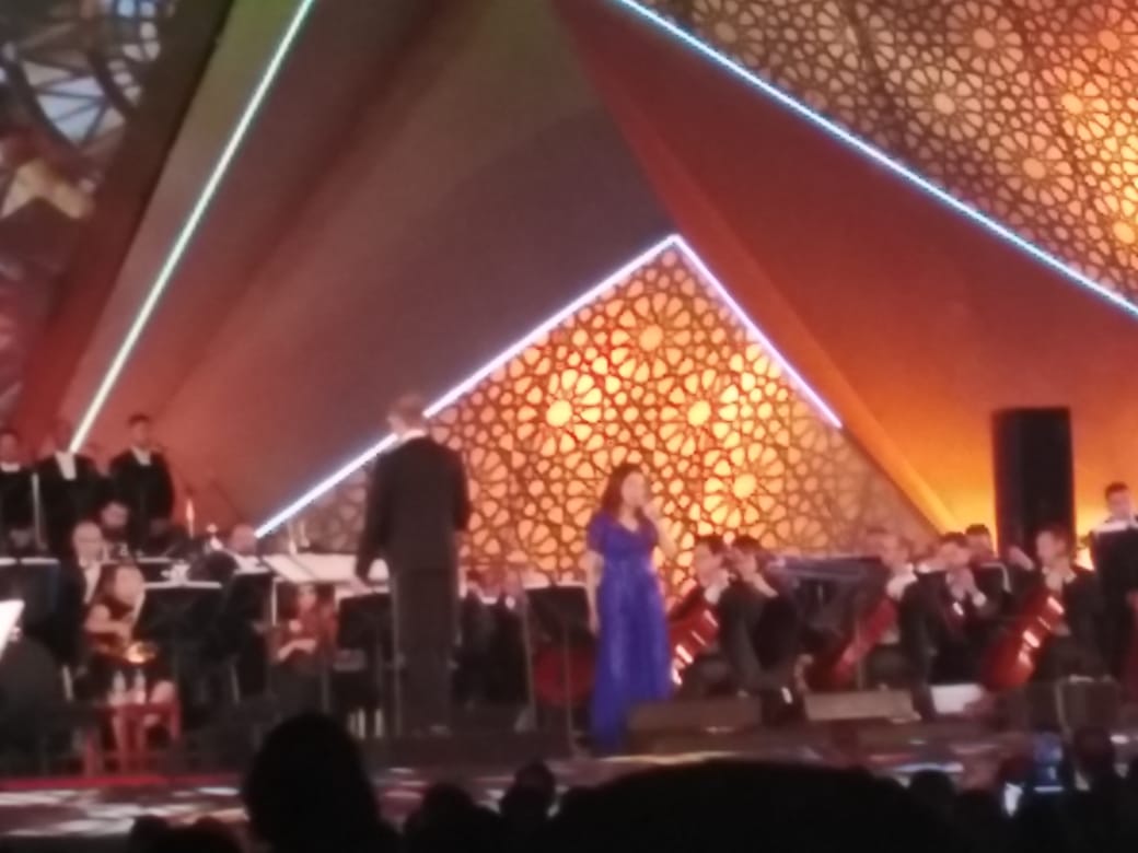 ماجدة الرومي تبدء حفل ختام مهرجان الموسيقي العربية بأغنية مسا الفل يابهية  (2)