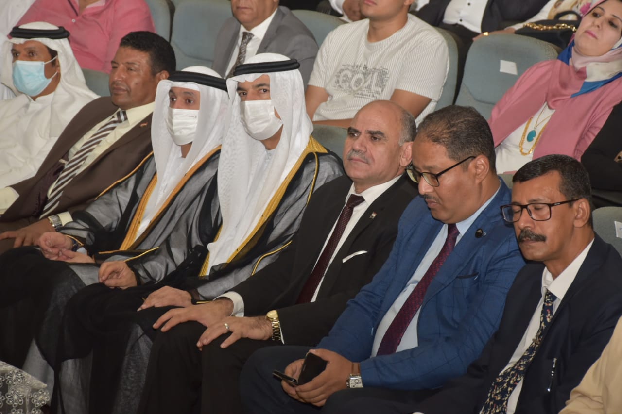 رئيس جامعة الأقصر خلال فعاليات مهرجان الشعر العربي