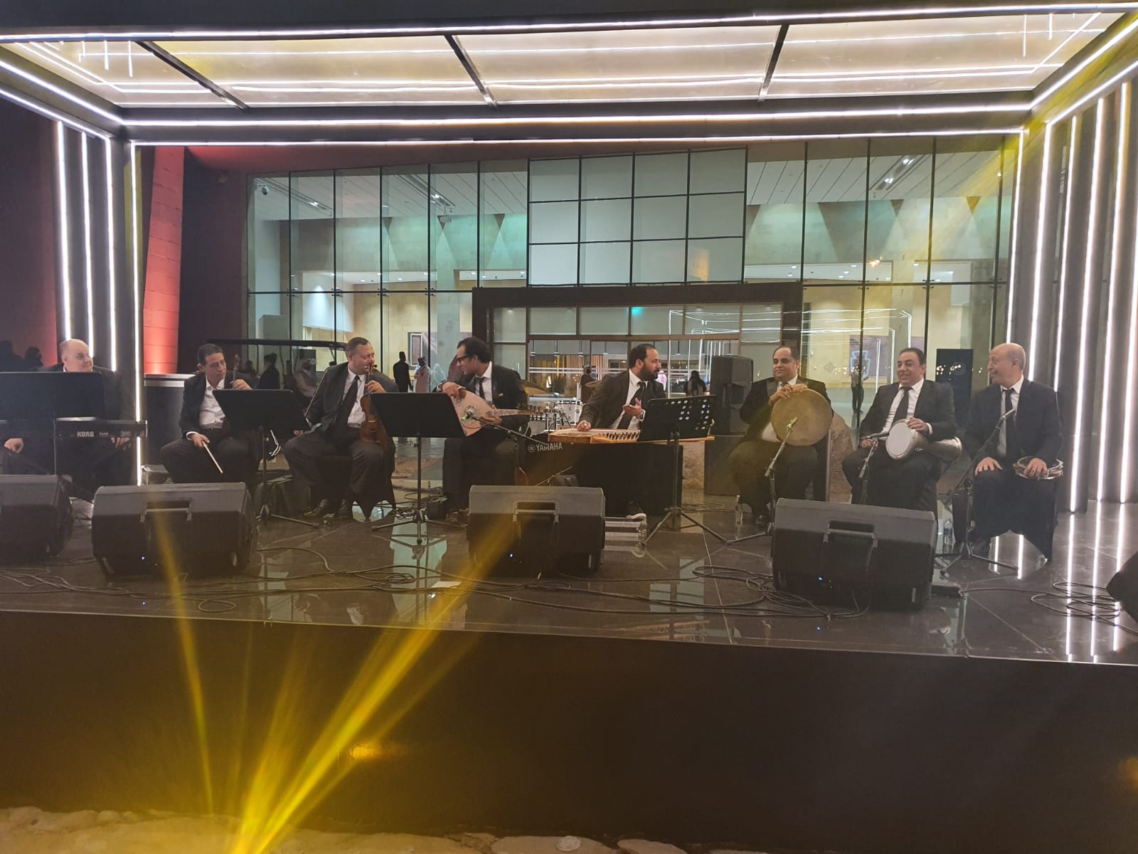 التخت العريى المصرى يبهر جمهور الرياض بأروع المقطوعات الموسيقية فى  المربع (1)