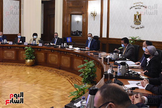 رئيس الوزراء يترأس اجتماع اللجنة الوزارية للسياحة والآثار (4)