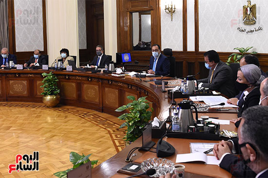 رئيس الوزراء يترأس اجتماع اللجنة الوزارية للسياحة والآثار (5)