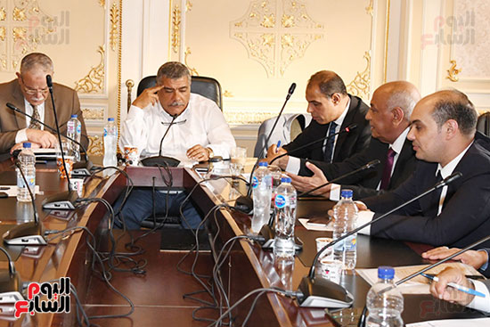 أجتماع لجنة الصناعة بمجلس النواب برئاسة النائب معتز محمد محمود  (2)