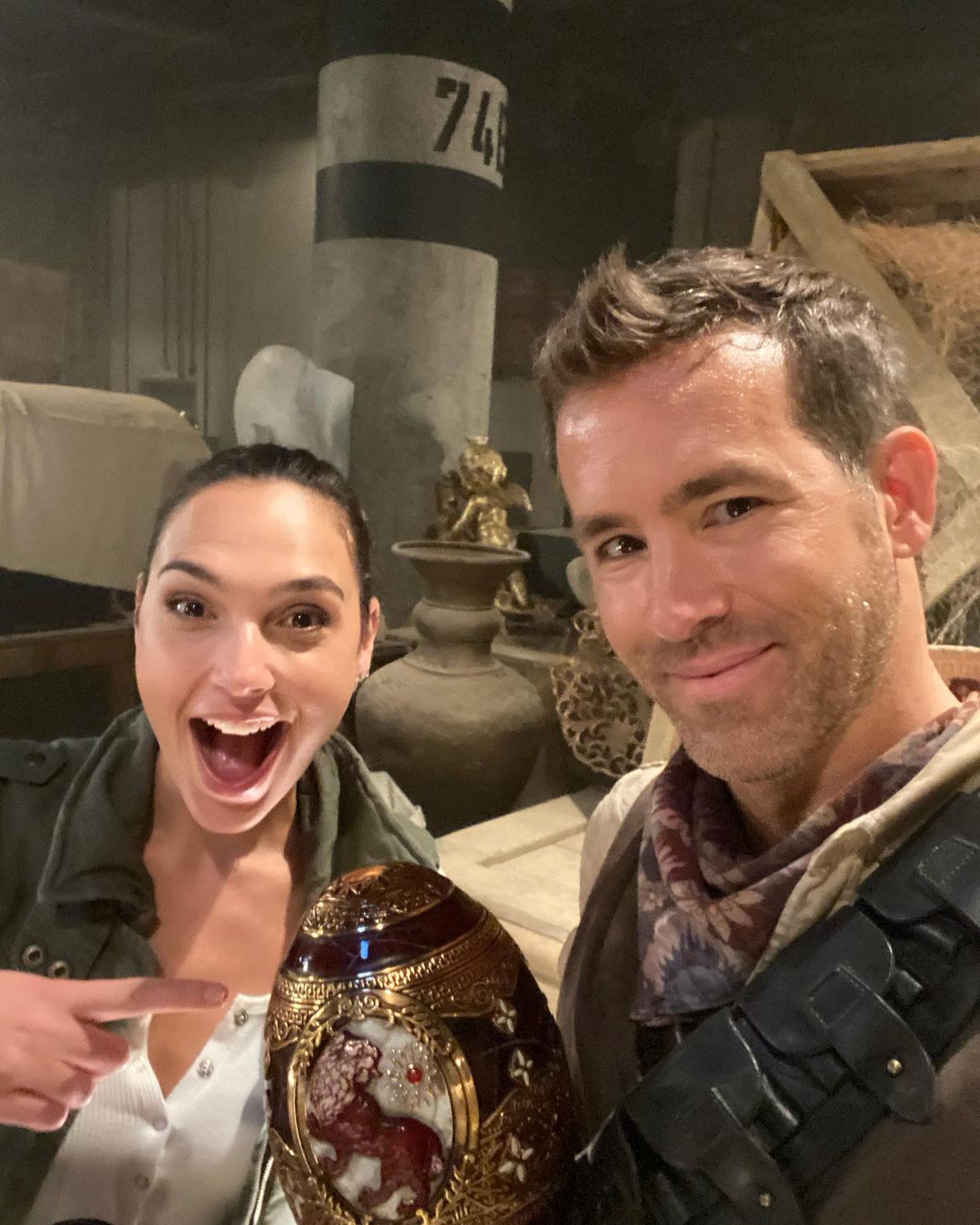 رينولدز وجادوت فى كواليس الفيلم رينولدز وجادوت فى كواليس الفيلم