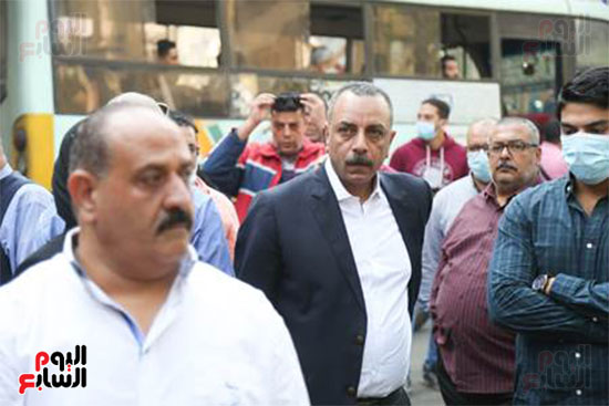 النائب إيهاب الطماوى خلال جنازة الراحل أحمد زيدان النائب إيهاب الطماوى خلال جنازة الراحل أحمد زيدان