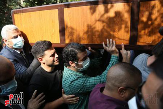 تشييع جنازة الراحل أحمد زيدان تشييع جنازة الراحل أحمد زيدان