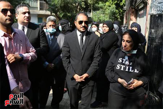 نواب البرلمان يشيعون الراحل أحمد زيدان نواب البرلمان يشيعون الراحل أحمد زيدان