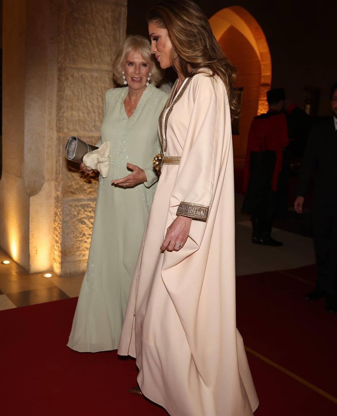 الملكة رانيا وكاميلا