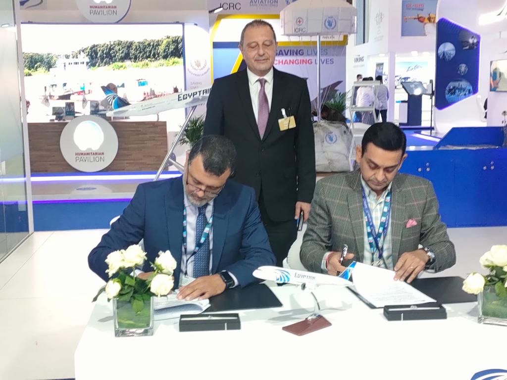 أكاديمية مصر للطيران توقع عقدين جديدين مع شركة هندية وسودانية (2)