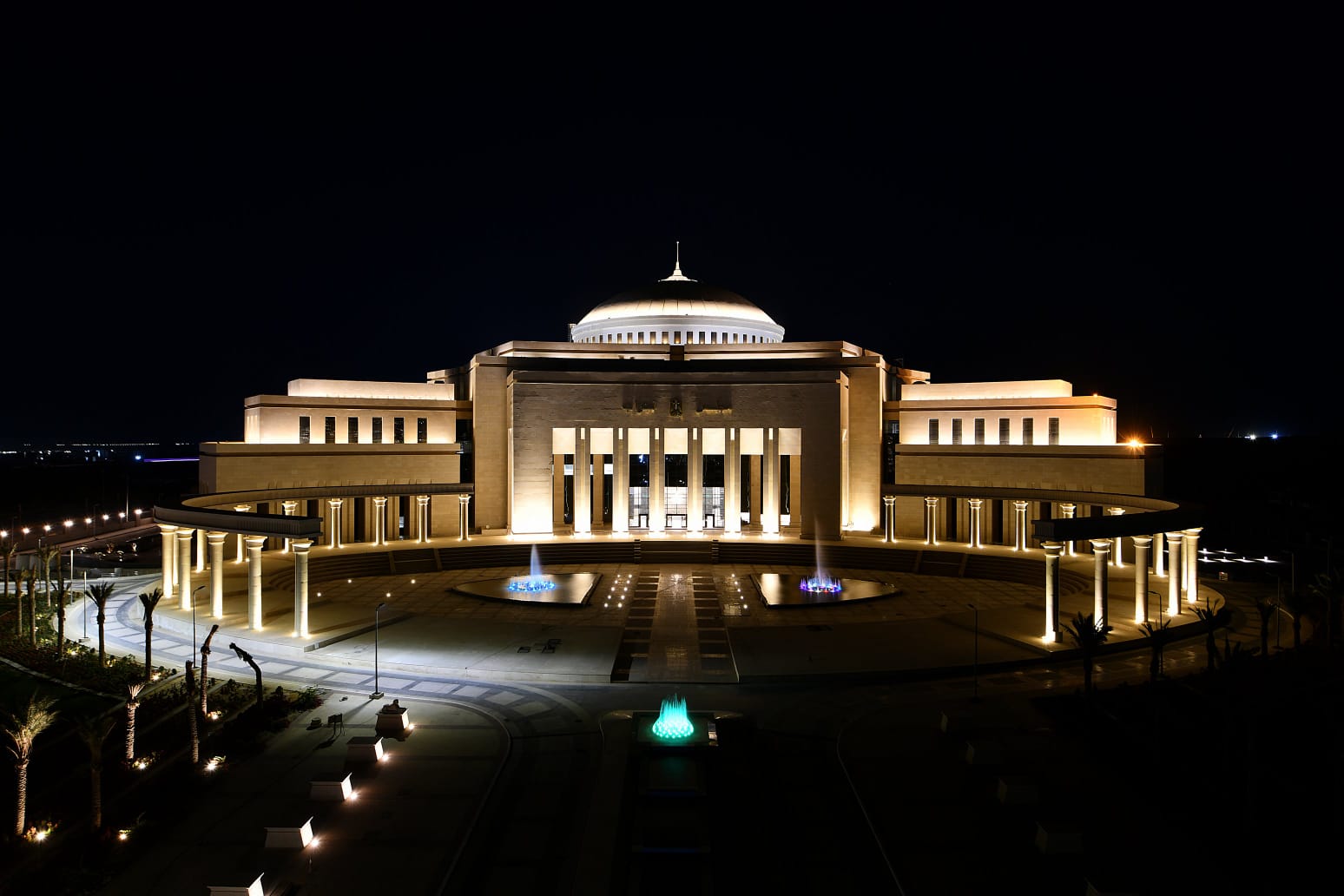 مبنى البرلمان  (2)