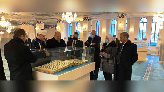 زيارة-المستشار-عبدالوهاب-عبد-الرازق-رئيس-مجلس-الشيوخ-للمسجد-الجامع-بموسكو-(5)