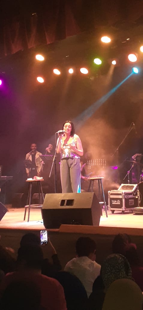 سمية درويش تحيي حفل غنائي في ساقية الصاوي وتغنى لأم كلثوم (6)