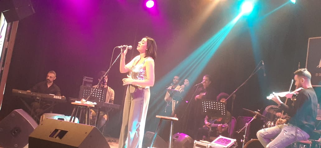 سمية درويش تحيي حفل غنائي في ساقية الصاوي وتغنى لأم كلثوم (7)