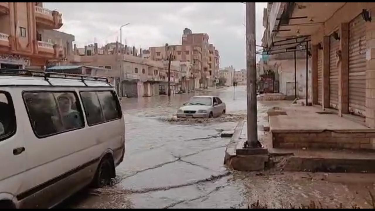 سقوط أمطار غزيرة على سواحل شمال سيناء (12)