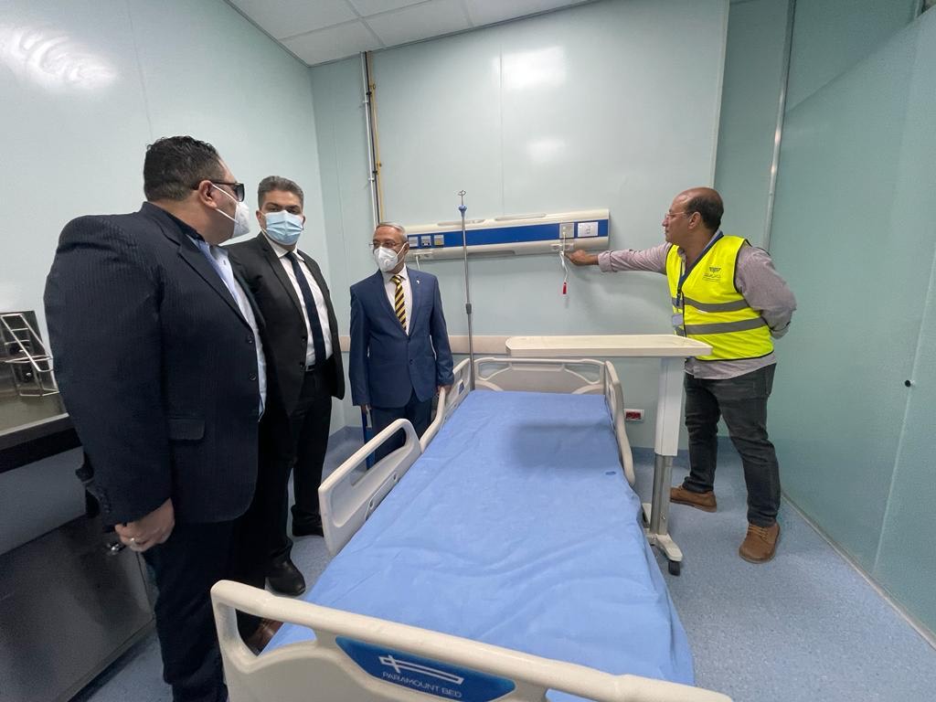 رئيس جامعة طنطا يتفقد مستشفى الجراحات الجديد