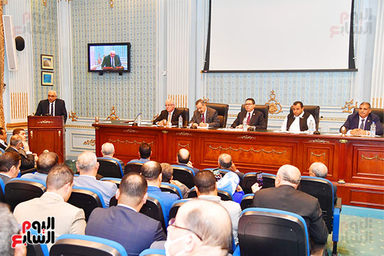 اجتماع لجنة الزراعة والري برئاسة النائب هشام الحصري  (14)