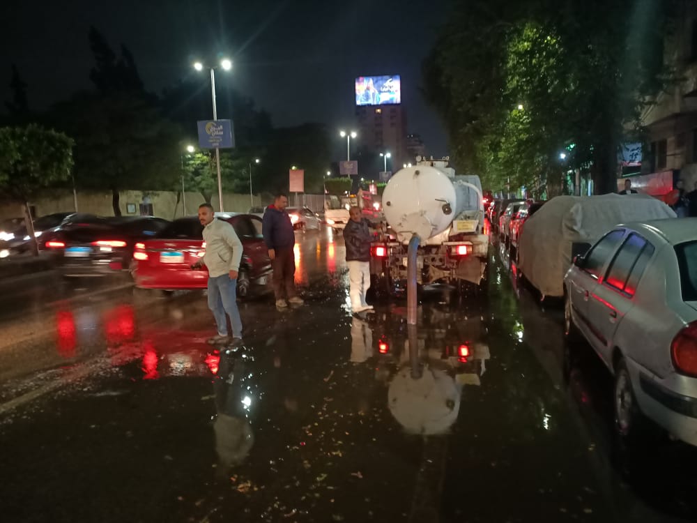 شفط مياه الامطار من الشوارع  (2)