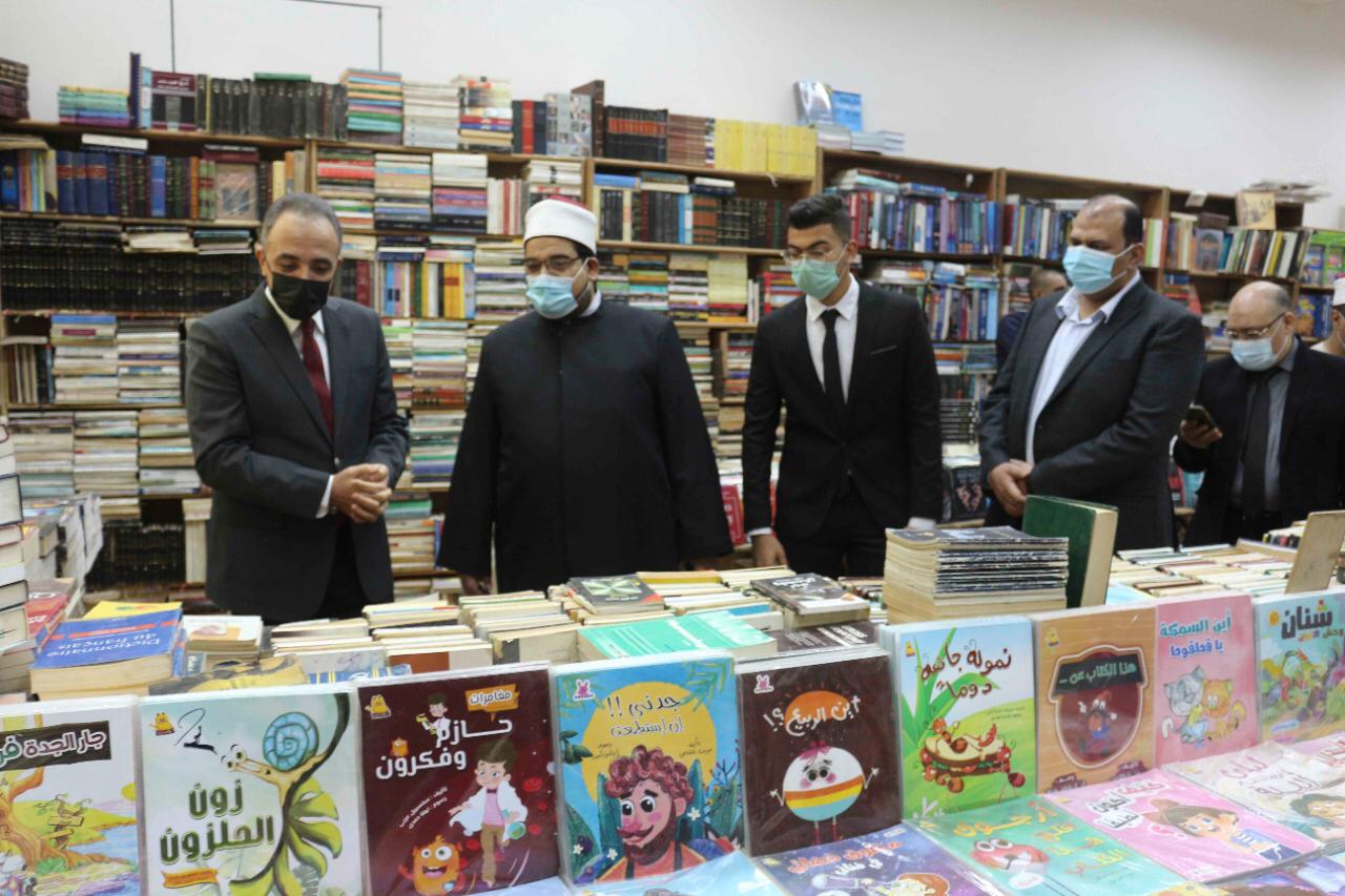 افتتاح معرض جامعة المنصورة للكتاب بمشاركة 54 دار نشر