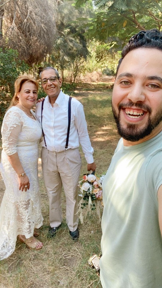 Mohamed Howaidi with the couple